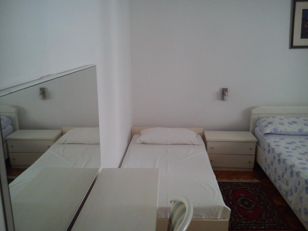 Nada Apartments Poreč Oda fotoğraf