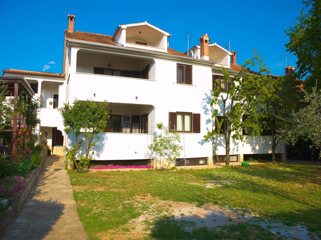Nada Apartments Poreč Dış mekan fotoğraf