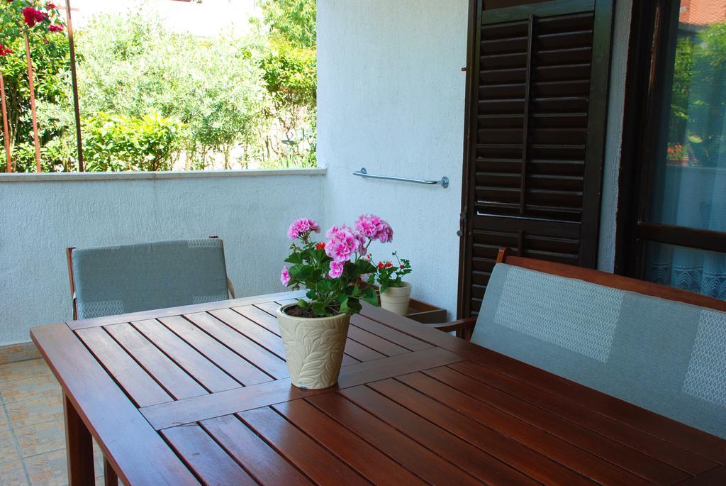Nada Apartments Poreč Dış mekan fotoğraf